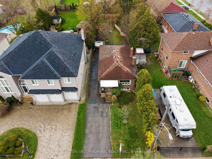 Photo 27 at 45 Northwood Drive, Newtonbrook East, Toronto