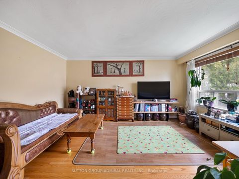 Photo 3 at 45 Northwood Drive, Newtonbrook East, Toronto