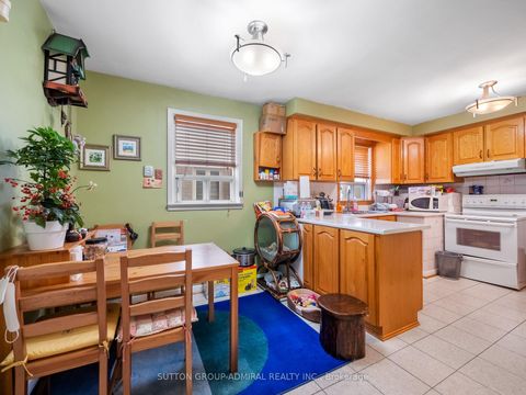 Photo 6 at 45 Northwood Drive, Newtonbrook East, Toronto