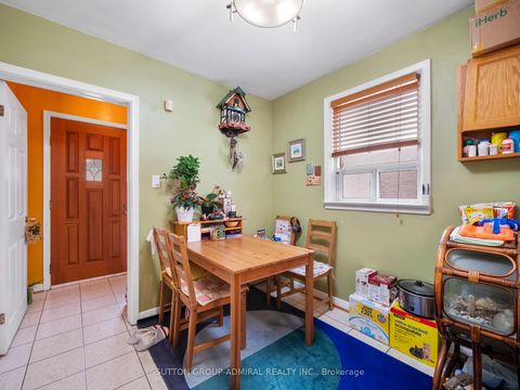 Photo 7 at 45 Northwood Drive, Newtonbrook East, Toronto