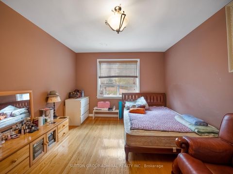 Photo 16 at 45 Northwood Drive, Newtonbrook East, Toronto