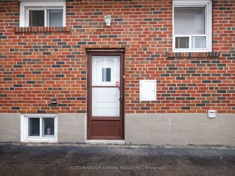 Photo 18 at 45 Northwood Drive, Newtonbrook East, Toronto