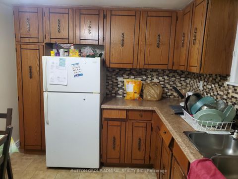 Photo 21 at 45 Northwood Drive, Newtonbrook East, Toronto