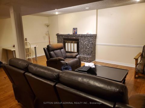 Photo 24 at 45 Northwood Drive, Newtonbrook East, Toronto