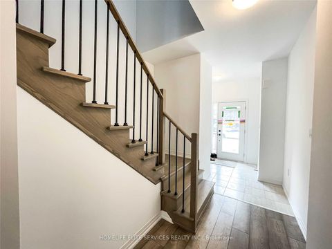Photo 5 at 58 Fairlane Avenue, Painswick South, Barrie