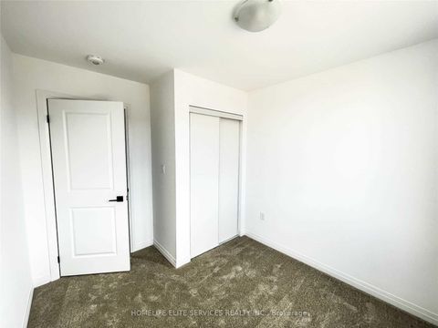 Photo 11 at 58 Fairlane Avenue, Painswick South, Barrie