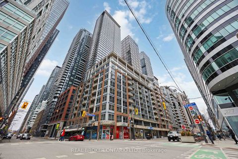 Photo 1 at 636 - 250 Wellington Street W, Waterfront Communities C1, Toronto