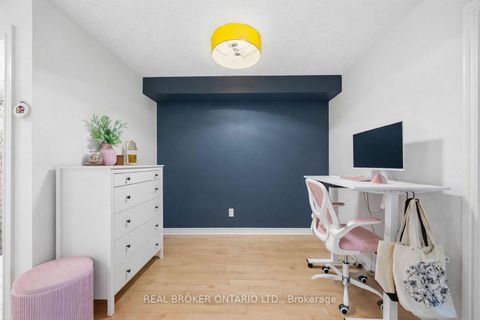 Photo 5 at 636 - 250 Wellington Street W, Waterfront Communities C1, Toronto