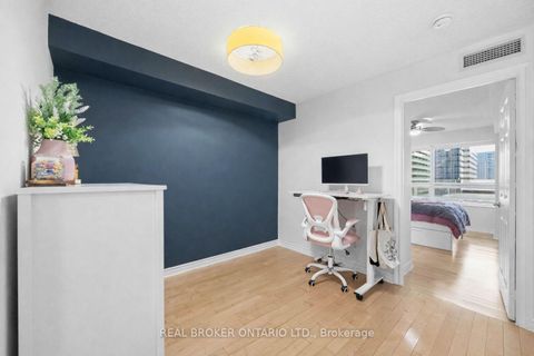 Photo 6 at 636 - 250 Wellington Street W, Waterfront Communities C1, Toronto