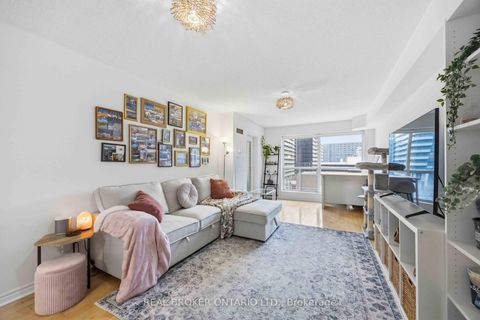 Photo 16 at 636 - 250 Wellington Street W, Waterfront Communities C1, Toronto