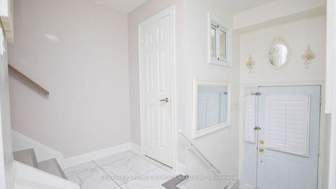 Photo 4 at 54 - 3525 Brandon Gate, Malton, Mississauga