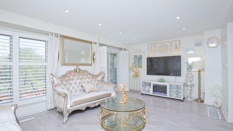 Photo 7 at 54 - 3525 Brandon Gate, Malton, Mississauga