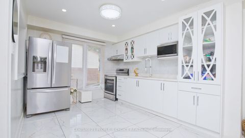 Photo 14 at 54 - 3525 Brandon Gate, Malton, Mississauga