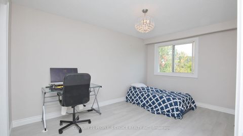 Photo 24 at 54 - 3525 Brandon Gate, Malton, Mississauga