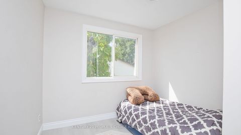 Photo 32 at 54 - 3525 Brandon Gate, Malton, Mississauga