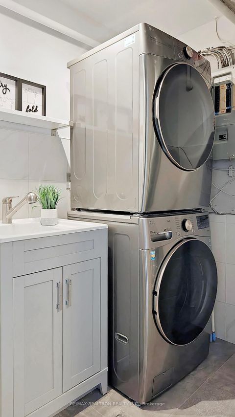 Photo 6 at 78 - 2440 Bromsgrove Road, Clarkson, Mississauga