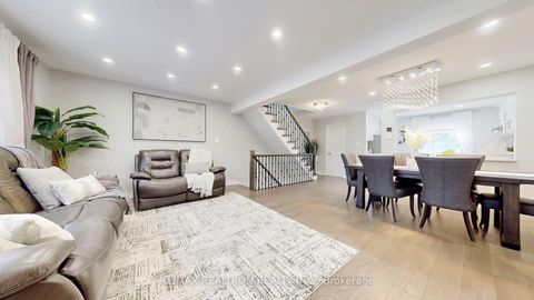 Photo 11 at 78 - 2440 Bromsgrove Road, Clarkson, Mississauga