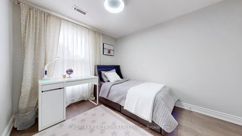 Photo 34 at 78 - 2440 Bromsgrove Road, Clarkson, Mississauga