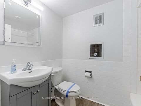 Photo 22 at 15 York Valley Crescent, York Mills, Toronto