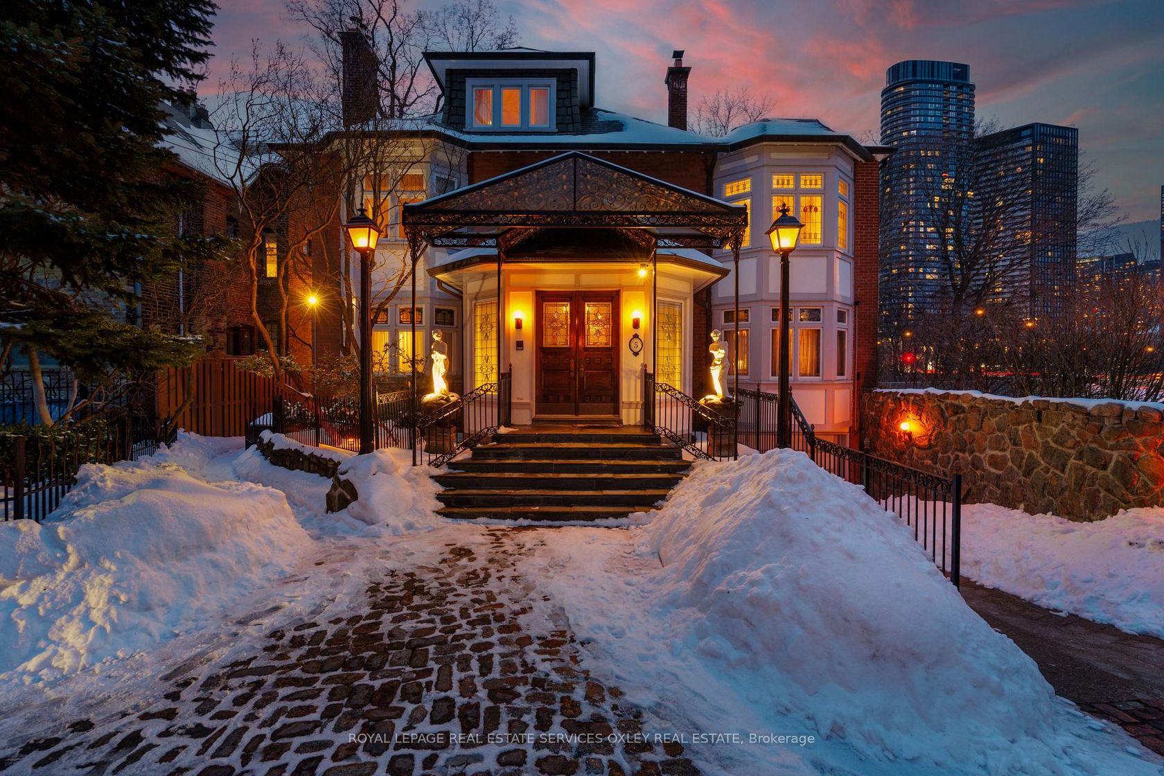 5 Castle Frank Crescent, Moore Park, Toronto 2