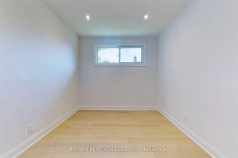 Photo 22 at 219 Beechy Drive, Crosby, Richmond Hill