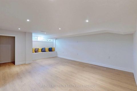 Photo 23 at 219 Beechy Drive, Crosby, Richmond Hill