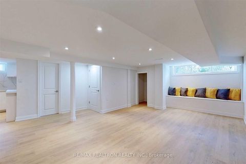 Photo 24 at 219 Beechy Drive, Crosby, Richmond Hill