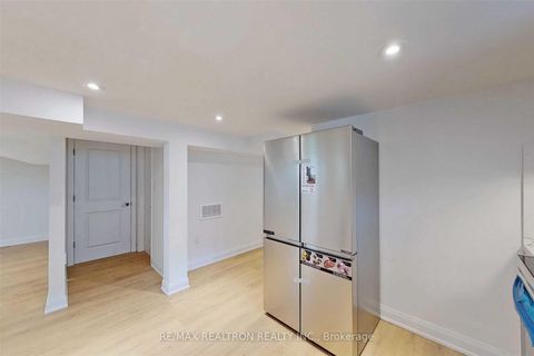 Photo 27 at 219 Beechy Drive, Crosby, Richmond Hill