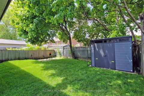 Photo 31 at 219 Beechy Drive, Crosby, Richmond Hill