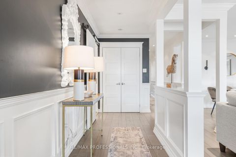 Photo 3 at 39 Norbert Crescent, West Deane, Toronto