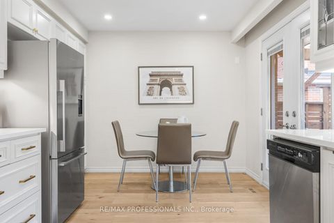 Photo 13 at 39 Norbert Crescent, West Deane, Toronto