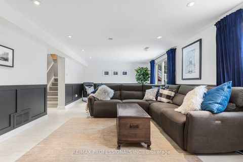 Photo 24 at 39 Norbert Crescent, West Deane, Toronto