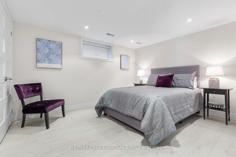 Photo 26 at 39 Norbert Crescent, West Deane, Toronto