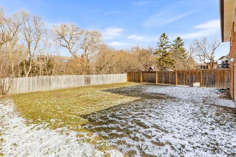 Photo 35 at 39 Norbert Crescent, West Deane, Toronto