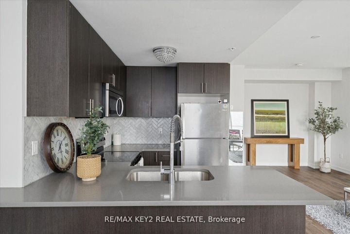 Photo 9 at 113 - 1555 Kingston Road, Town Centre, Pickering