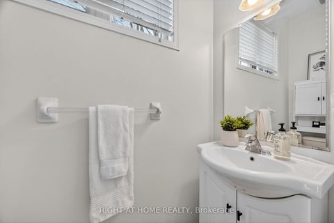 Photo 3 at 12 - 1070 Glenbourne Drive, Pinecrest, Oshawa