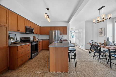 Photo 8 at 12 - 1070 Glenbourne Drive, Pinecrest, Oshawa