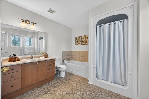 Photo 25 at 12 - 1070 Glenbourne Drive, Pinecrest, Oshawa