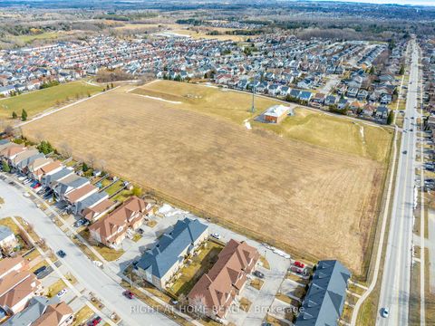 Photo 41 at 12 - 1070 Glenbourne Drive, Pinecrest, Oshawa