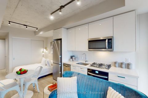 Photo 9 at 1014 - 195 McCaul Street, Chinatown, Toronto