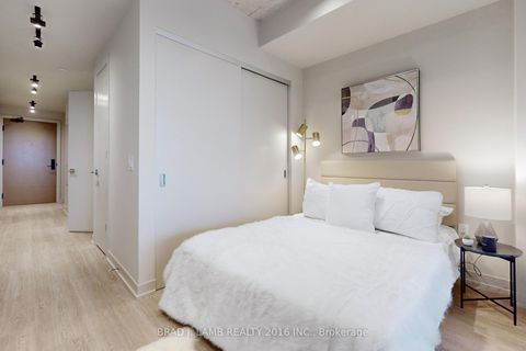 Photo 12 at 1014 - 195 McCaul Street, Chinatown, Toronto