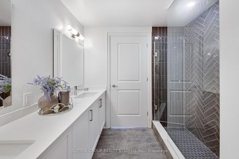 Photo 14 at 1503 - 20 Gatineau Drive, Beverley Glen, Vaughan