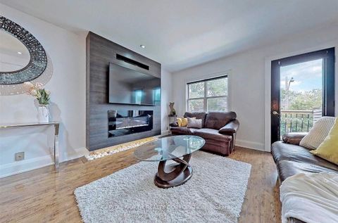 Photo 7 at 4 Belle Ayre Boulevard, Mount Pleasant East, Toronto