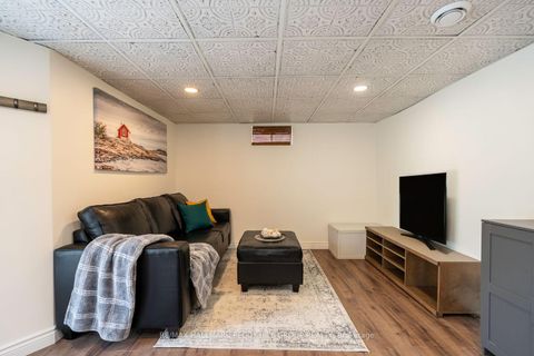 Photo 11 at 12 Cuthbert Street, Ardagh, Barrie