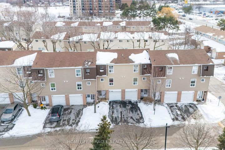 Photo 18 at 150 - 150 Enderby Crescent, Southgate, Brampton