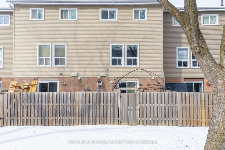 Photo 25 at 150 - 150 Enderby Crescent, Southgate, Brampton