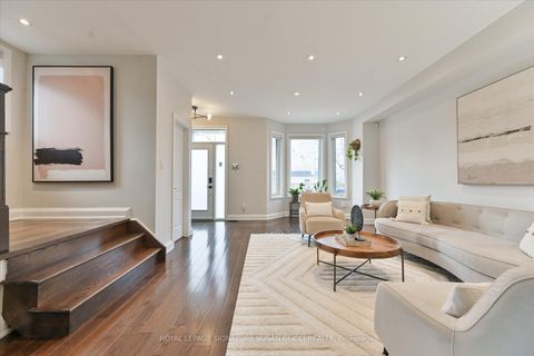 Photo 4 at 811 Cosburn Avenue, East York, Toronto