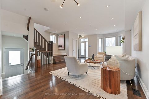 Photo 6 at 811 Cosburn Avenue, East York, Toronto