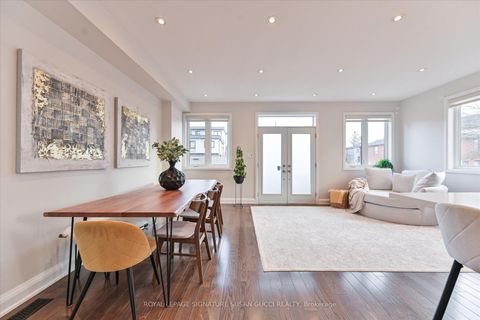 Photo 14 at 811 Cosburn Avenue, East York, Toronto