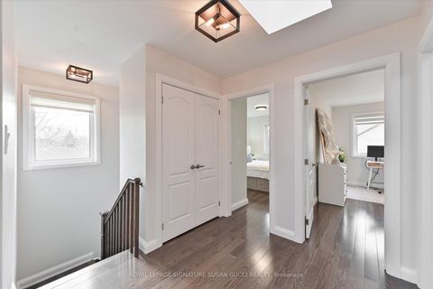 Photo 22 at 811 Cosburn Avenue, East York, Toronto